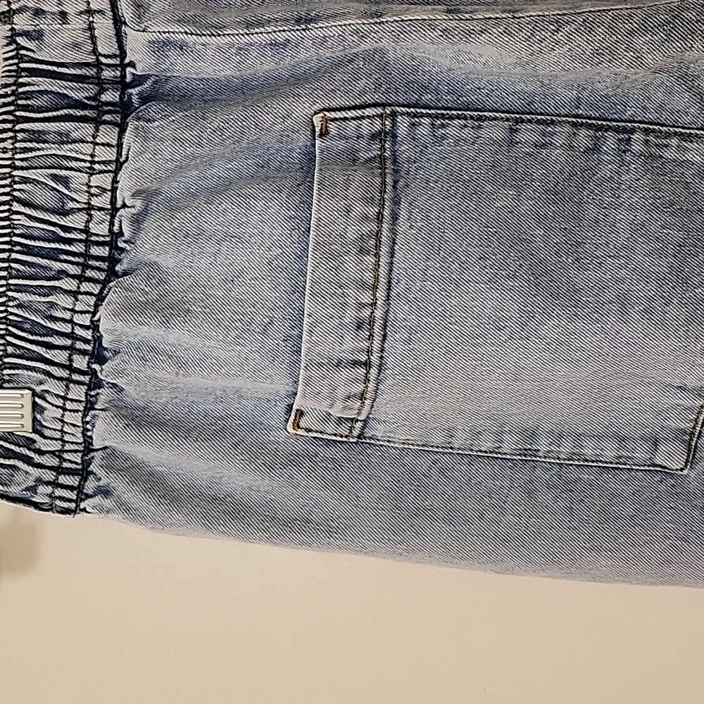 WeWoreWhat Light Wash Blue Wide Leg Jeans - Picture 13 of 16
